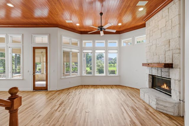 25722 Haven Lake Drive, Tomball, TX 77375