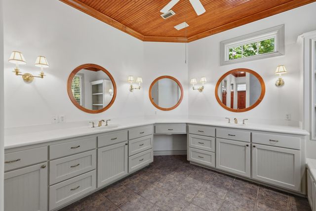 25722 Haven Lake Drive, Tomball, TX 77375