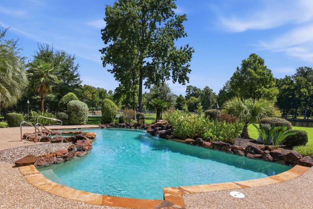 25722 Haven Lake Drive, Tomball, TX 77375
