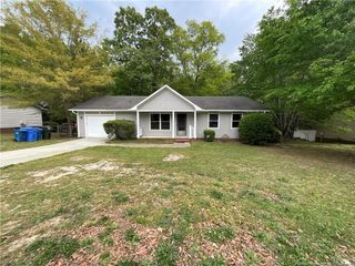 929 Kennesaw Drive, Fayetteville, NC 28314