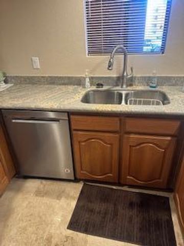 12212 N Paradise Village Parkway S Apt 231, Phoenix, AZ 85032