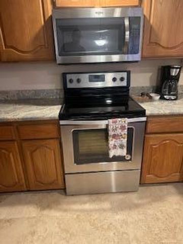 12212 N Paradise Village Parkway S Apt 231, Phoenix, AZ 85032