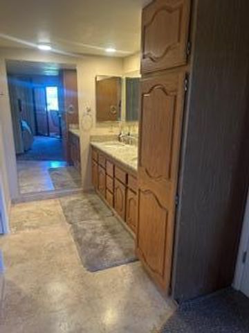 12212 N Paradise Village Parkway S Apt 231, Phoenix, AZ 85032