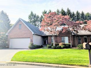 20 Main Street Circle, Sylvania, OH 43560