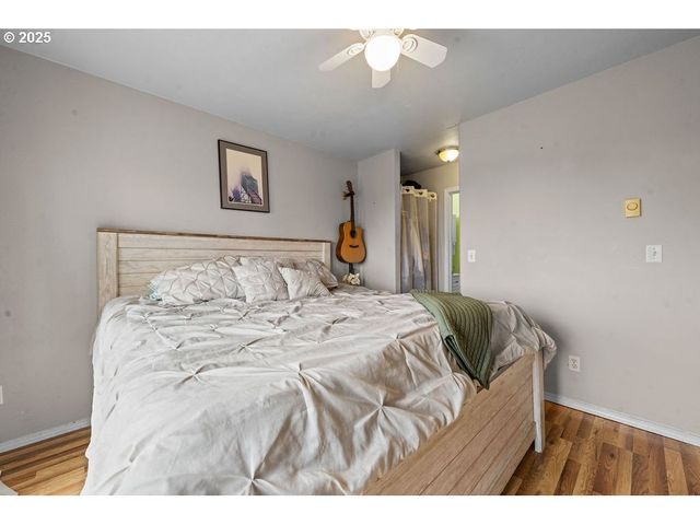 4841 CEDAR St, Astoria, OR 97103