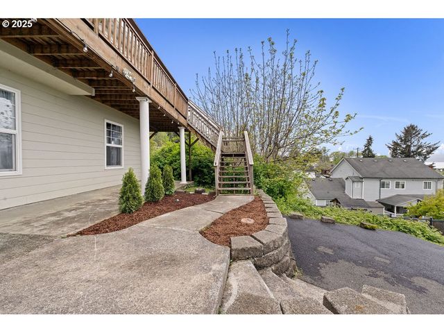 4841 CEDAR St, Astoria, OR 97103
