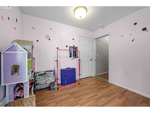 4841 CEDAR St, Astoria, OR 97103