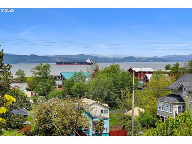 4841 CEDAR St, Astoria, OR 97103