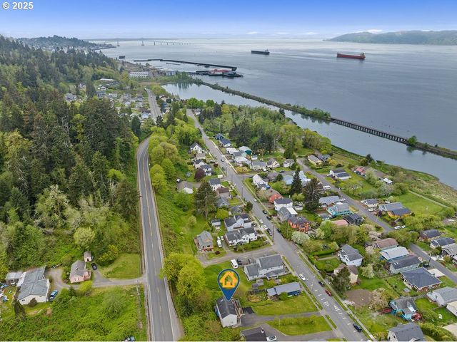 4841 CEDAR St, Astoria, OR 97103