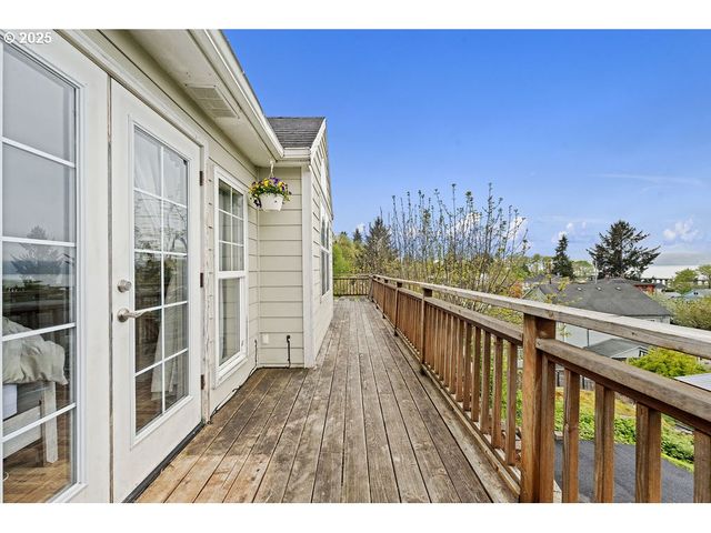 4841 CEDAR St, Astoria, OR 97103