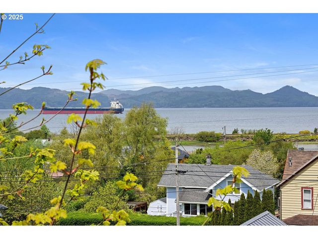 4841 CEDAR St, Astoria, OR 97103