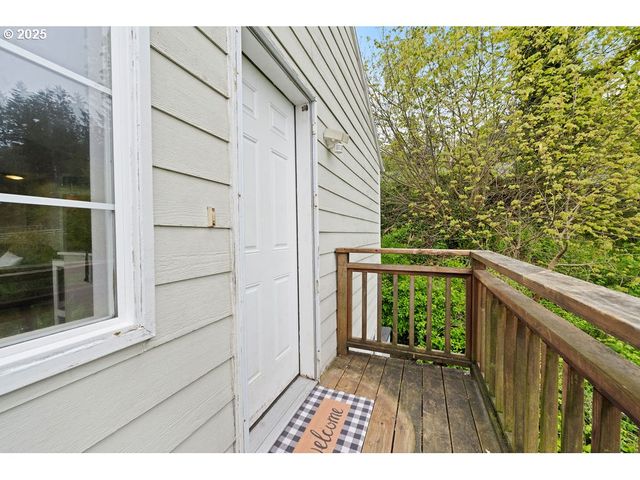 4841 CEDAR St, Astoria, OR 97103