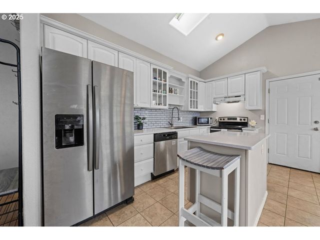 4841 CEDAR St, Astoria, OR 97103