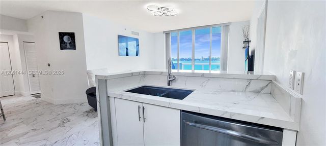 7910 W Harbor Island Dr 708, North Bay Village, FL 33141