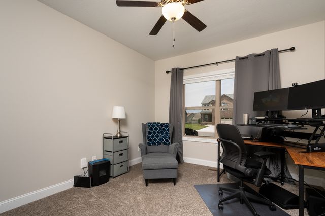 1377 Apple Blossom Rd, Clarksville, TN 37042