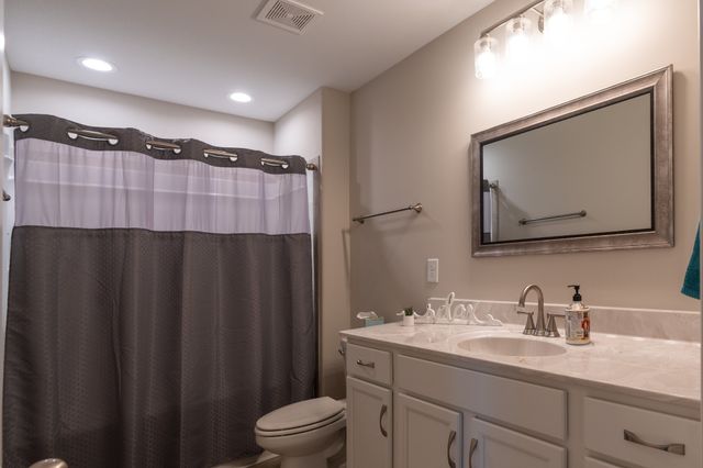 1377 Apple Blossom Rd, Clarksville, TN 37042