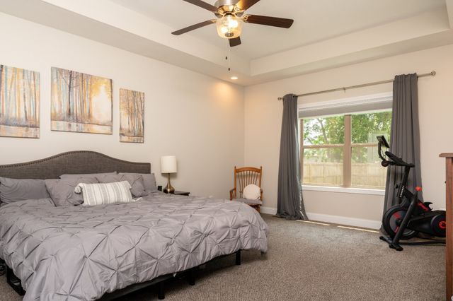 1377 Apple Blossom Rd, Clarksville, TN 37042