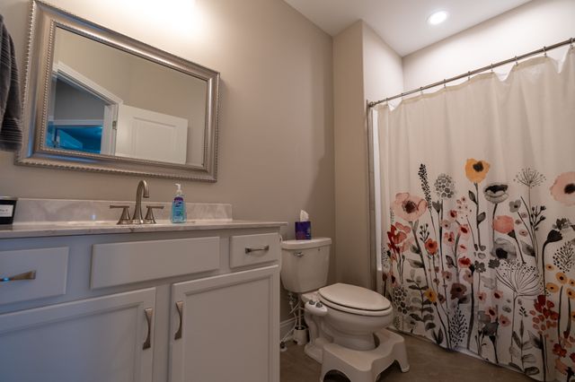 1377 Apple Blossom Rd, Clarksville, TN 37042