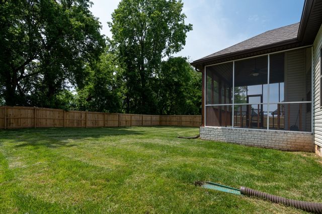 1377 Apple Blossom Rd, Clarksville, TN 37042
