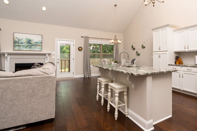 1377 Apple Blossom Rd, Clarksville, TN 37042