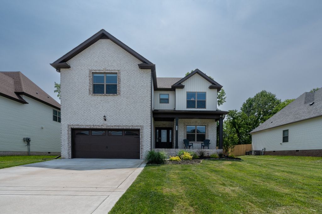 1377 Apple Blossom Rd, Clarksville, TN 37042