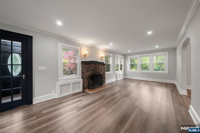 243 Jefferson Avenue, Cresskill, NJ 07626
