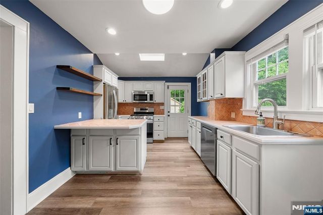 243 Jefferson Avenue, Cresskill, NJ 07626