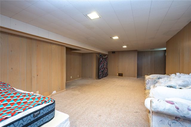 521 29th Street NE, Cedar Rapids, IA 52402