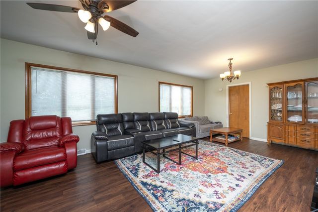 521 29th Street NE, Cedar Rapids, IA 52402