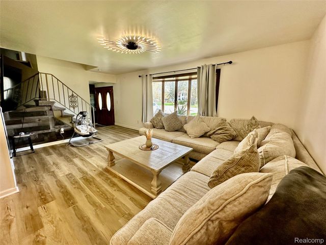 25880 Cherry Hill Road, Dearborn Heights, MI 48127
