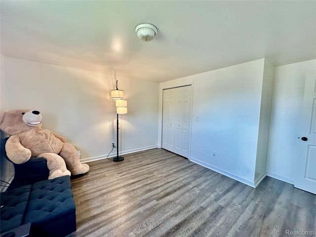 25880 Cherry Hill Road, Dearborn Heights, MI 48127