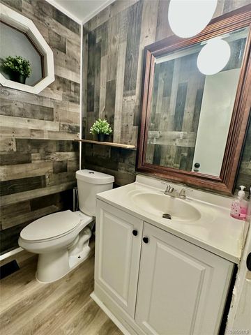 25880 Cherry Hill Road, Dearborn Heights, MI 48127