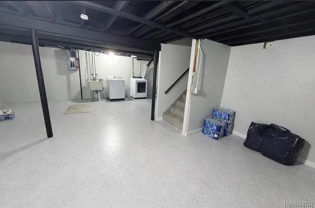25880 Cherry Hill Road, Dearborn Heights, MI 48127