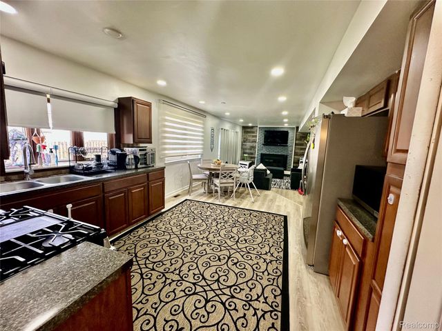 25880 Cherry Hill Road, Dearborn Heights, MI 48127