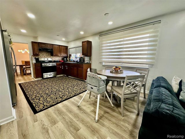 25880 Cherry Hill Road, Dearborn Heights, MI 48127