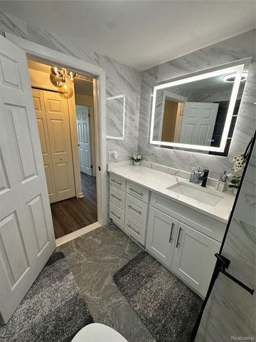 25880 Cherry Hill Road, Dearborn Heights, MI 48127