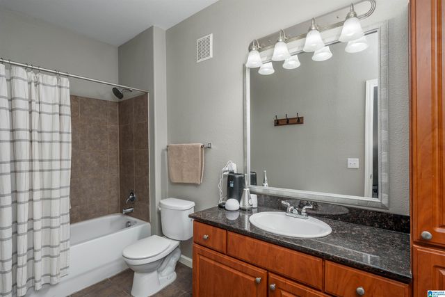 600 13th St E Apt 216, Tuscaloosa, AL 35401