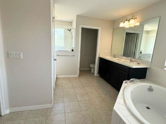 1010 ATLANTIC AVENUE, Fruitland Park, FL 34731