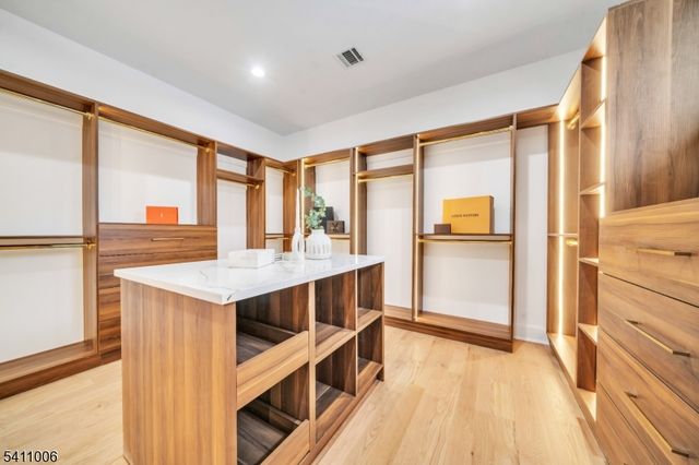 17 Belvedere Drive, Livingston Twp., NJ 07039