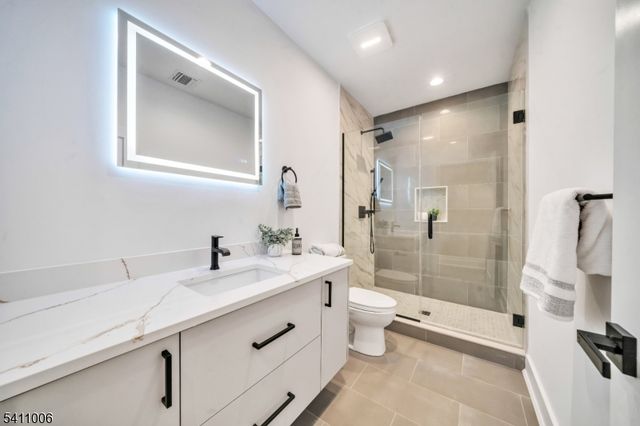 17 Belvedere Drive, Livingston Twp., NJ 07039
