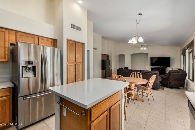 1038 S PALOMINO CREEK Drive, Gilbert, AZ 85296