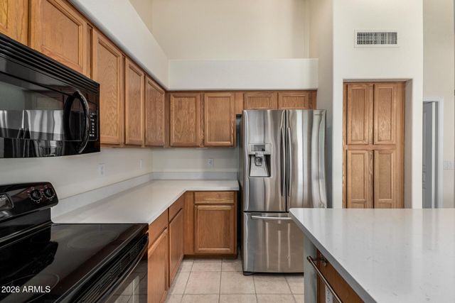 1038 S PALOMINO CREEK Drive, Gilbert, AZ 85296