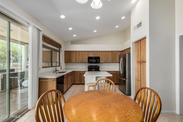 1038 S PALOMINO CREEK Drive, Gilbert, AZ 85296