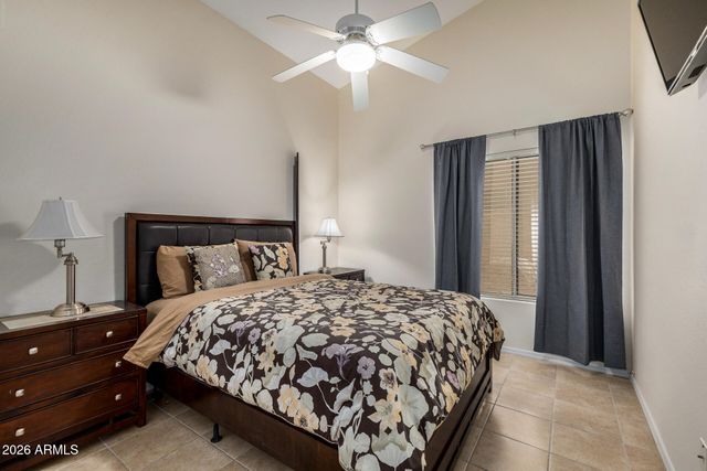 1038 S PALOMINO CREEK Drive, Gilbert, AZ 85296