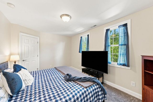 35 Golden Heather, Chapel Hill, NC 27517