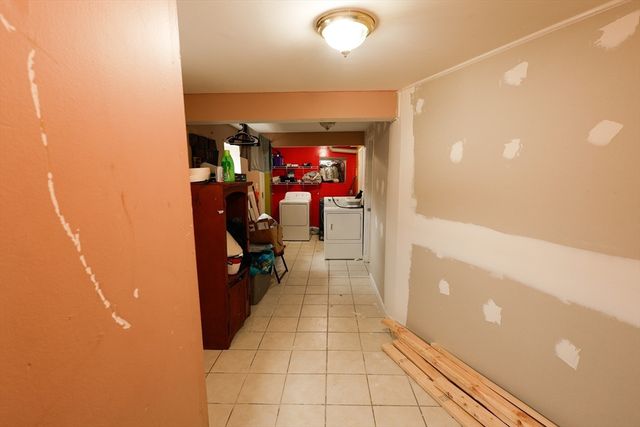 2 Horne St, Methuen, MA 01844