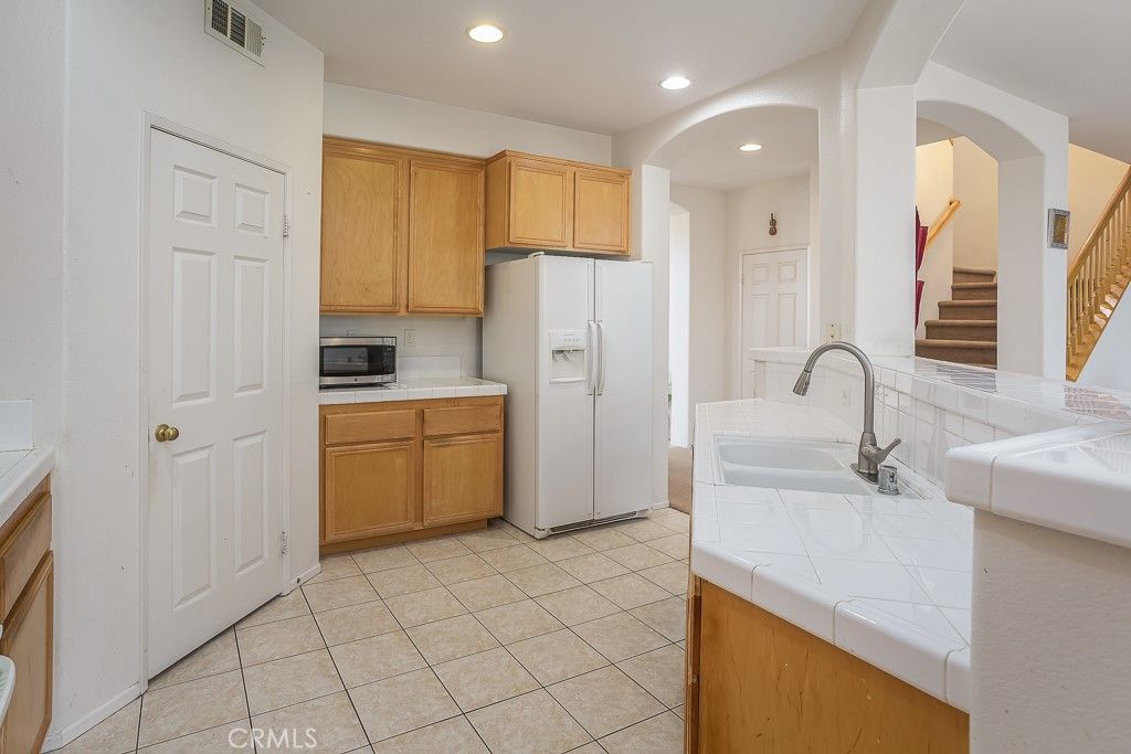 Image 8 of property listing at 40339 Preston Road, Palmdale, CA 93551