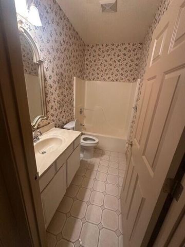 210 BLUE SKY CT, Columbia, MO 65203
