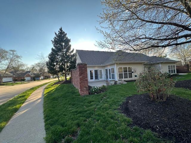 210 BLUE SKY CT, Columbia, MO 65203