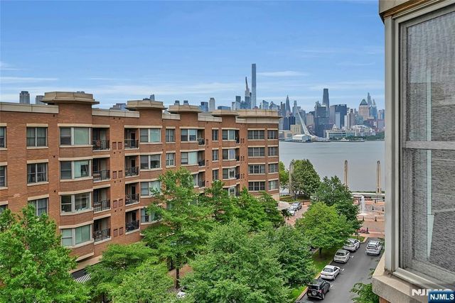 22 Ave At Port Imperial 512, West New York, NJ 07093
